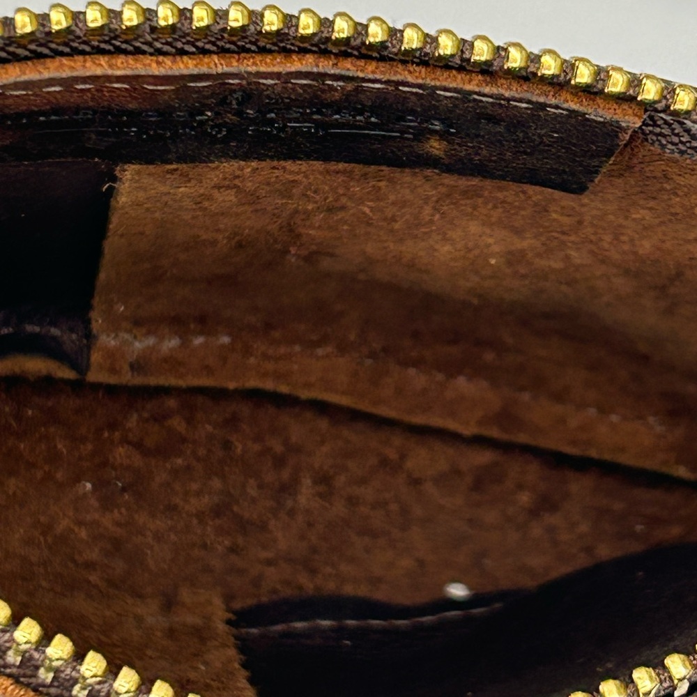 Wildwood Oyster Co. Brown Leather Crossbody - Picture 10 of 13